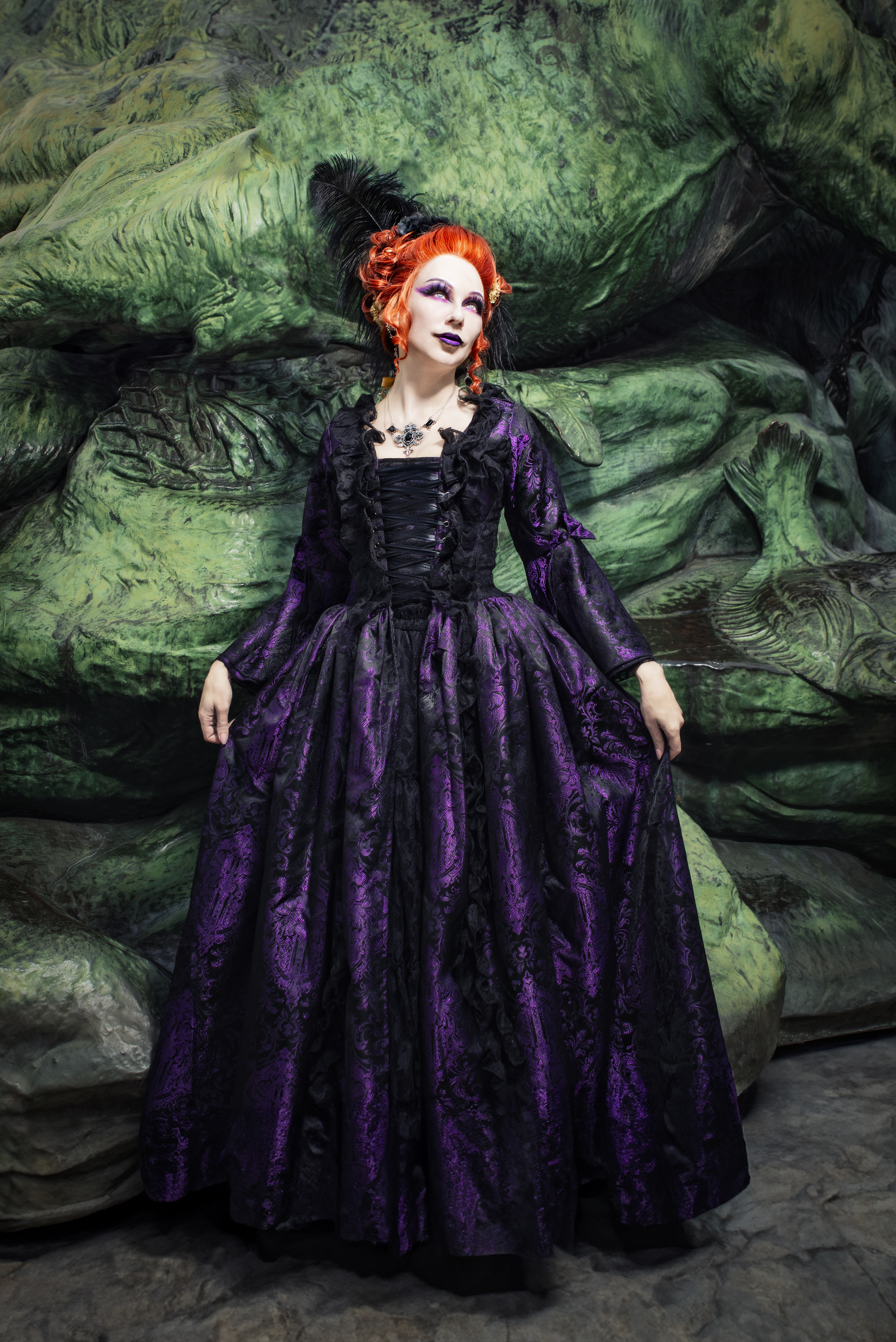 Renaissance dress in purple king brocade | thumbnail | 