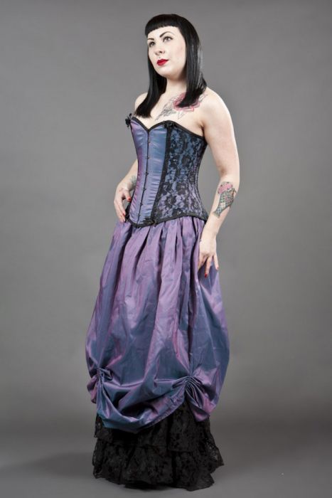 https://www.burleska.co.uk/pub/media/catalog/product/cache/207e23213cf636ccdef205098cf3c8a3/c/h/chantelle-overbust-steel-boned-corset-in-lilac-taffeta.jpg